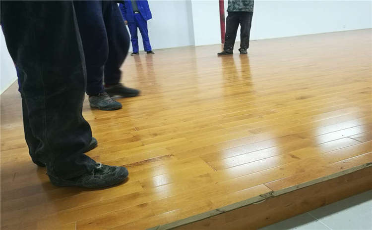 博鱼体育:氧气的简笔画卡通(卡通老鼠简笔画)